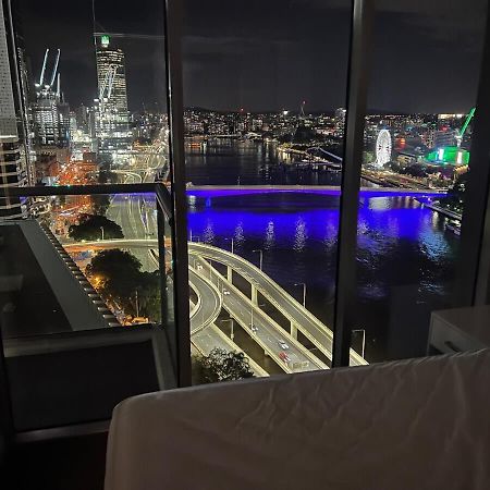 City Living - Brisbane River-View 2 Bedroom Apt Luaran gambar