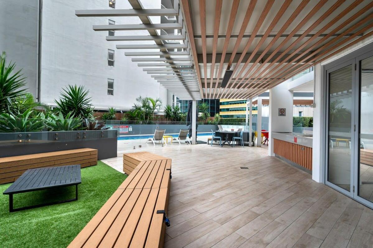 City Living - Brisbane River-View 2 Bedroom Apt Luaran gambar